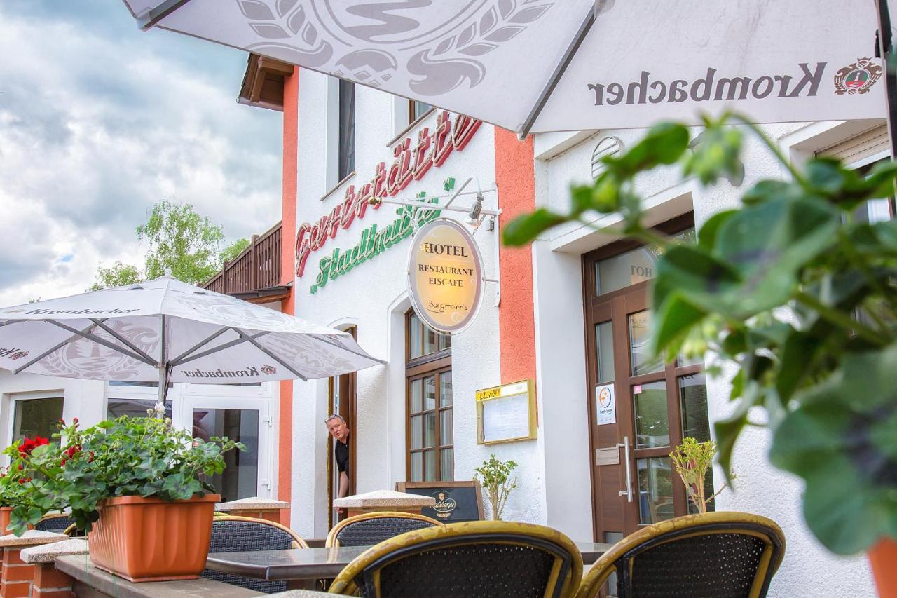 Hotel-Restaurant-Eiscafe Stadtmitte Bruck  Buitenkant foto